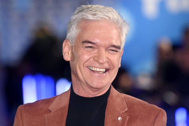 "Phillip Schofield's Heartfelt Statement Aims to Repair Strained Friendship with Holly Willoughby Amid Rumors of Cooling Relationship"